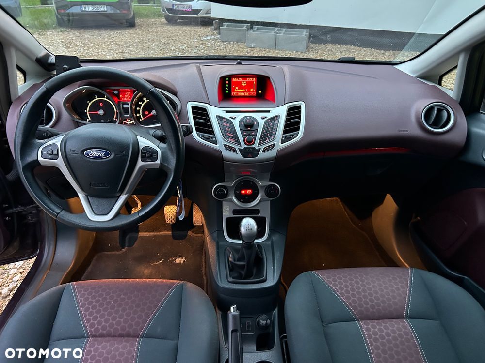 Ford Fiesta 1.25 Ghia - 9