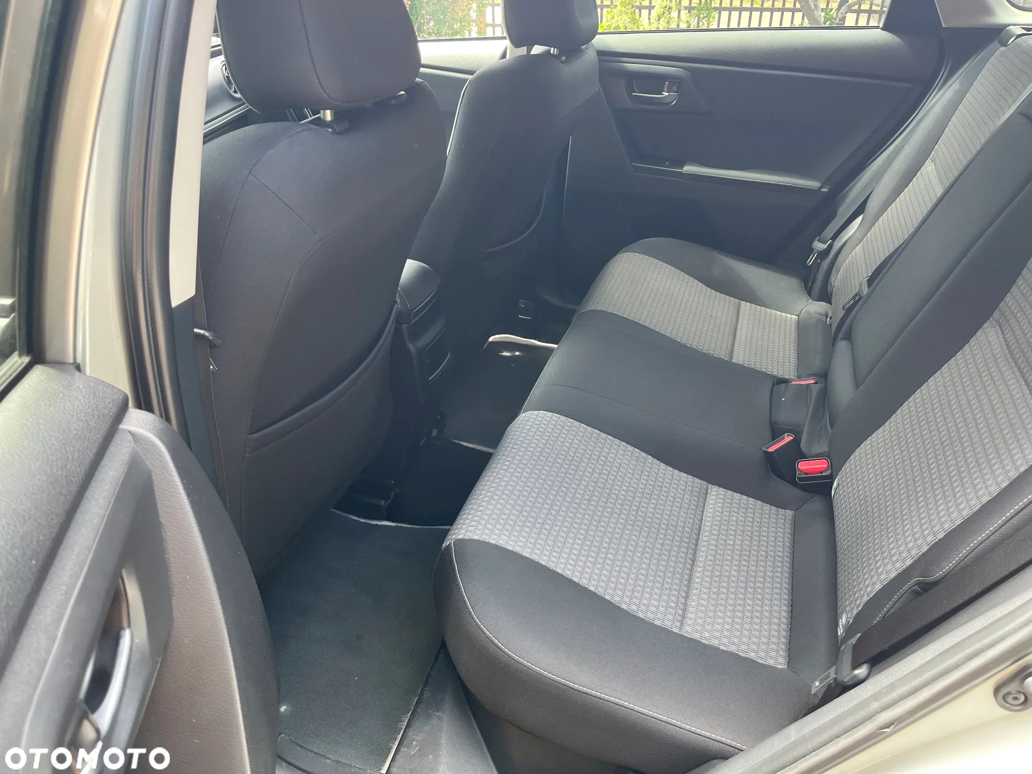 Toyota Auris Hybrid 135 Selection - 9