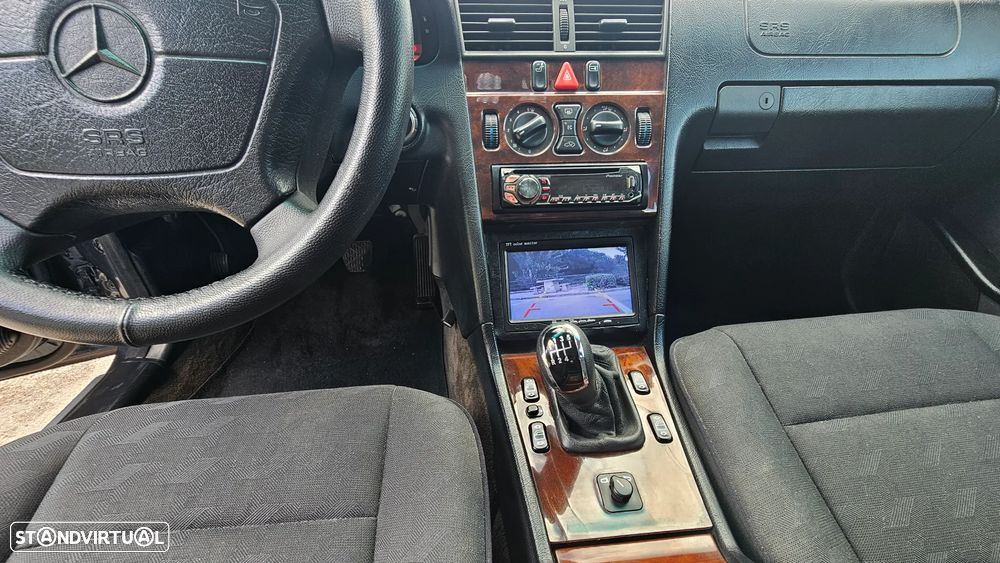 Mercedes-Benz C 220 D Elegance - 13