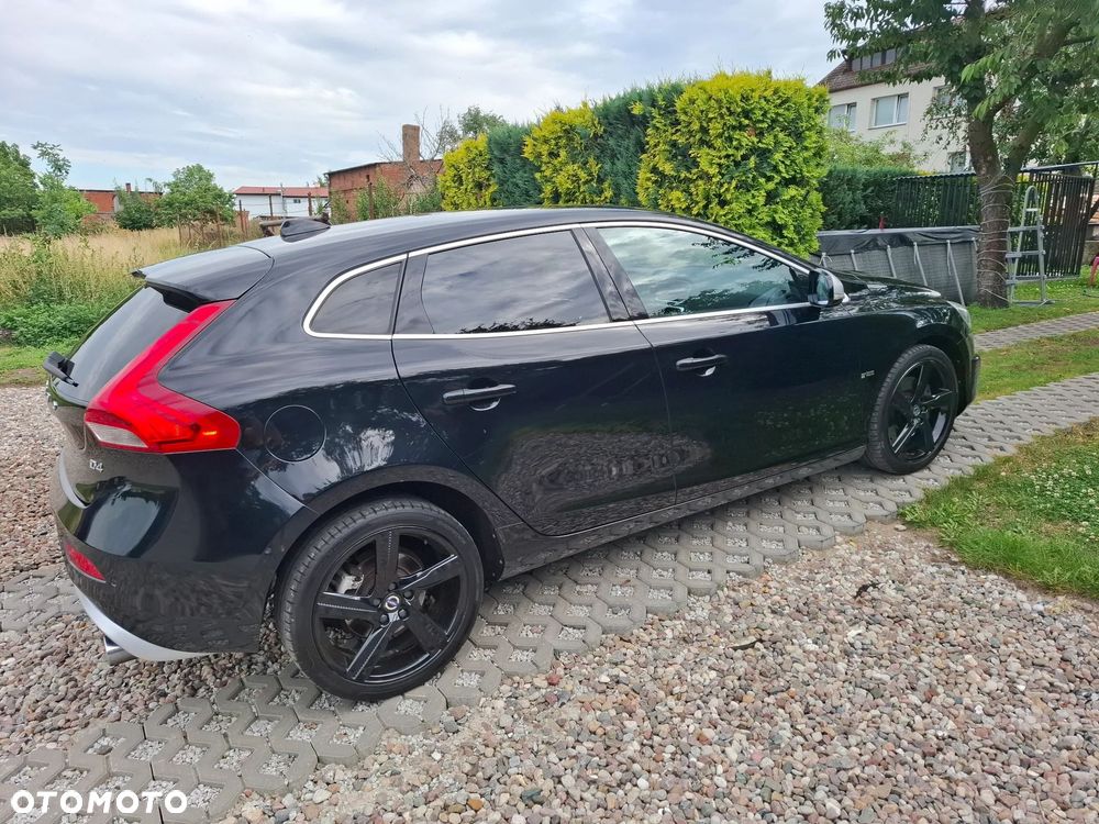 Volvo V40 D4 RDesign - 2