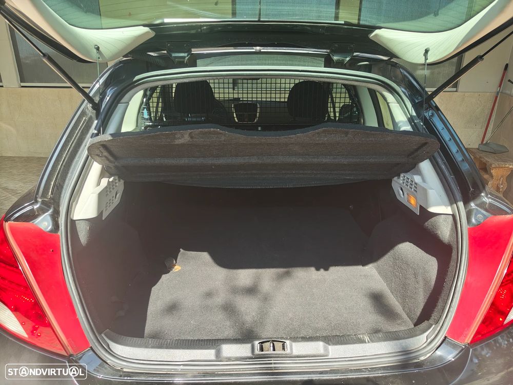 Peugeot 207 1.4 HDi Urban - 6