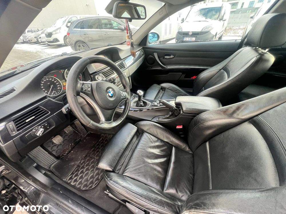 BMW Seria 3 320i - 18