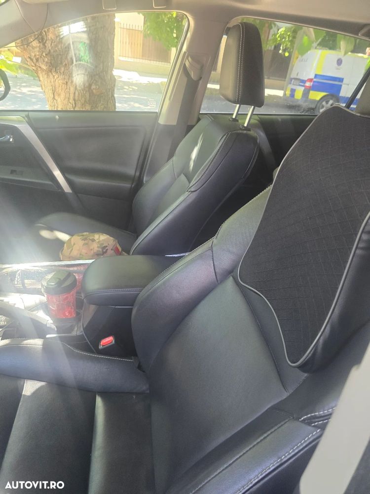 Toyota RAV4 2.5 VVT-i 4x4 Luxury - 9