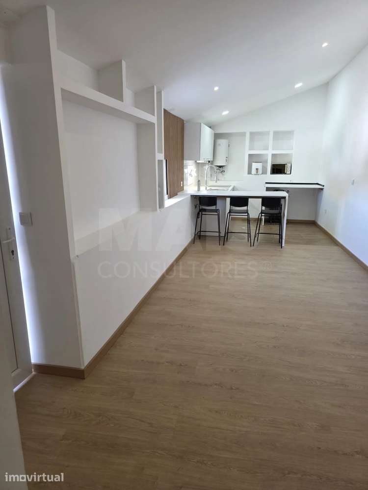 Moradia T2 Renovada - Grande imagem: 3/8