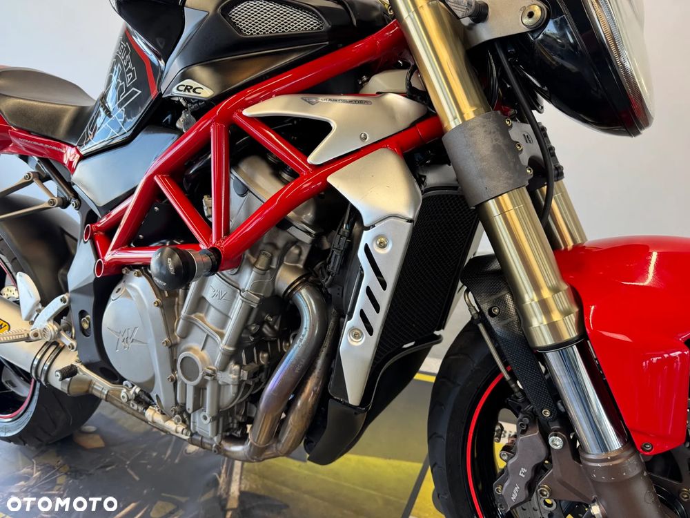 MV AGUSTA Brutale - 9