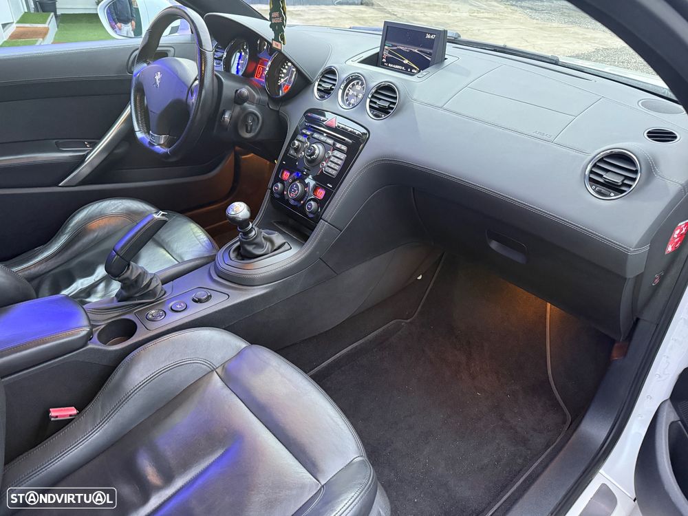 Peugeot RCZ 1.6 200 THP - 21