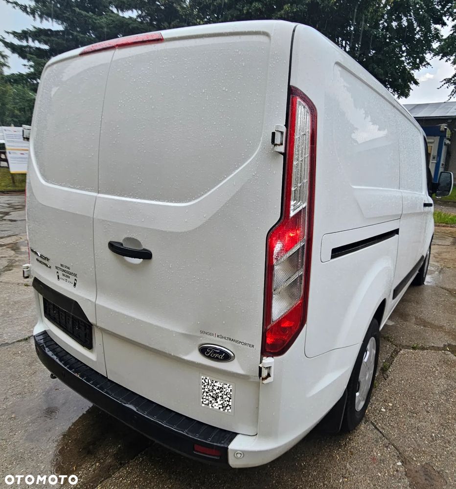 Ford TRANSIT CUSTOM - 17