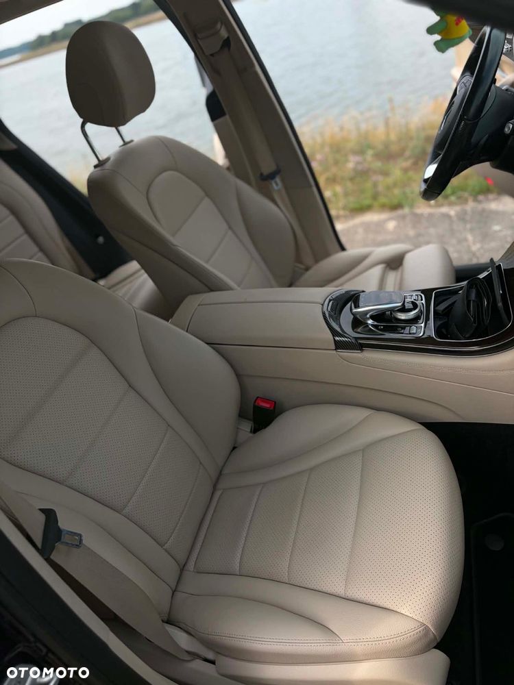 Mercedes-Benz GLC - 7