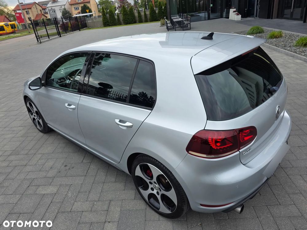 Volkswagen Golf 2.0 GTI - 16