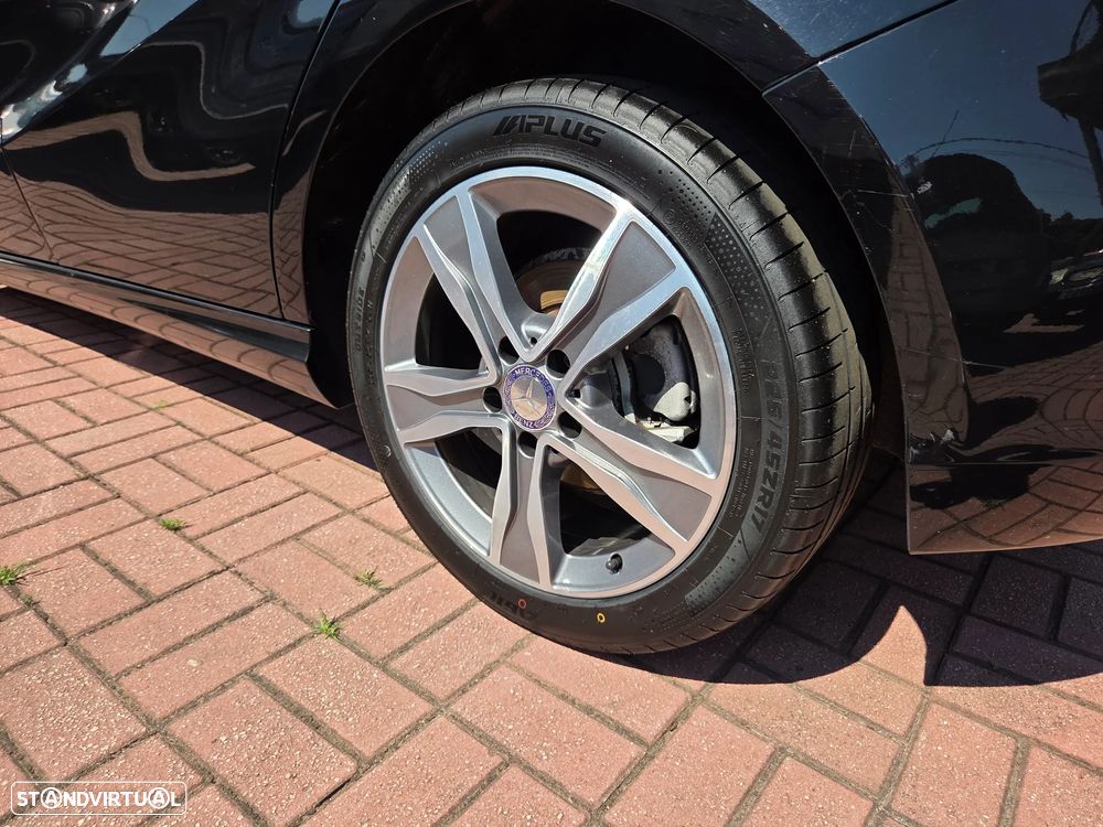 Mercedes-Benz A 180 CDI (BlueEFFICIENCY) - 4