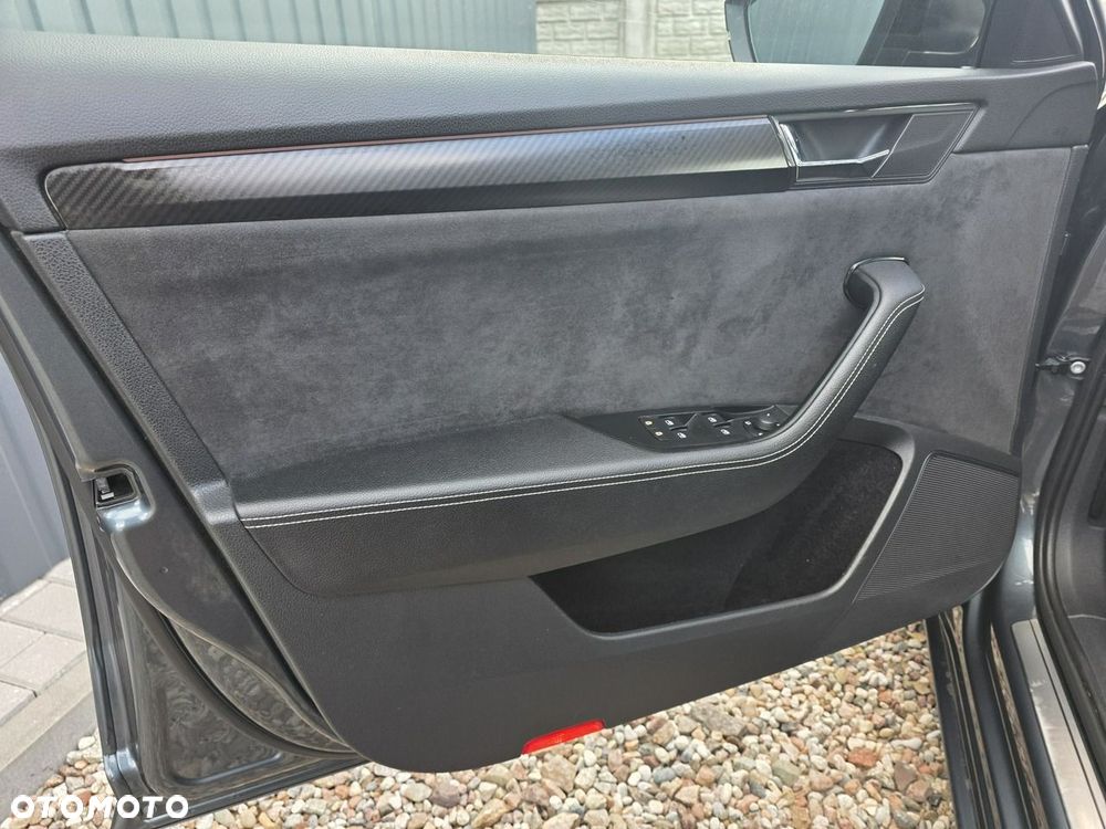 Skoda Superb 2.0 TDI Sportline DSG7 - 21