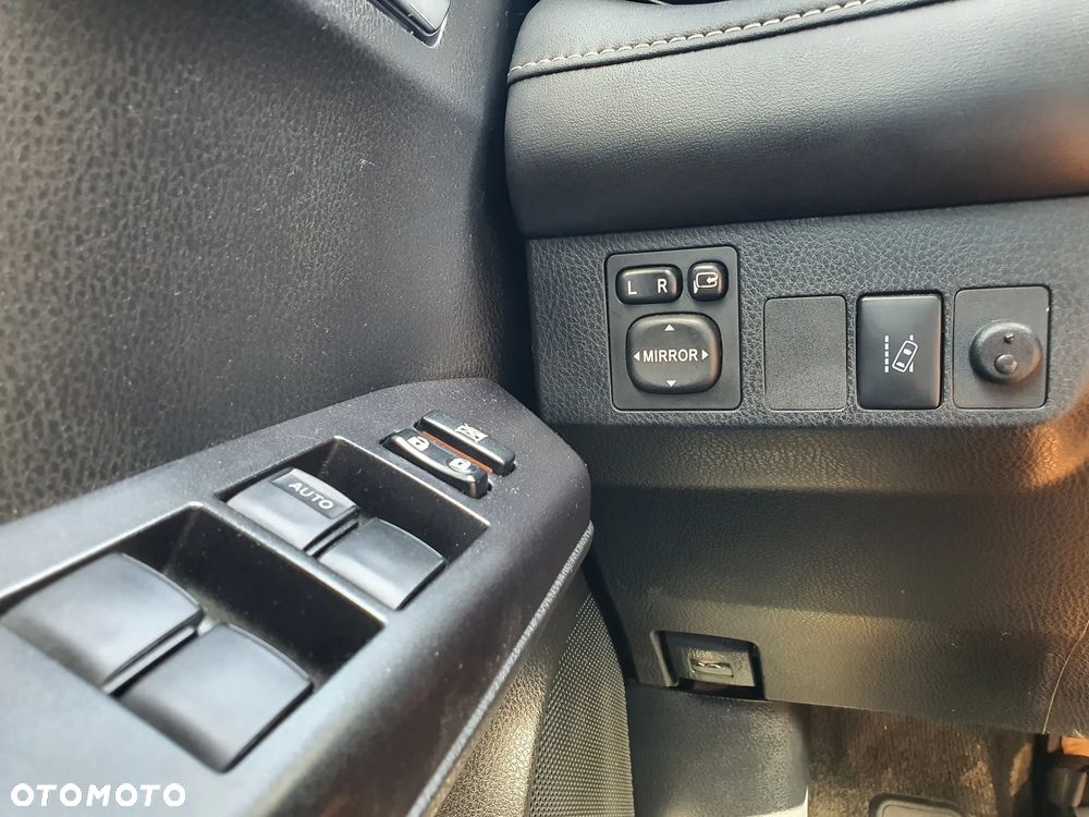 Toyota RAV4 2.0 Premium 4x4 - 22