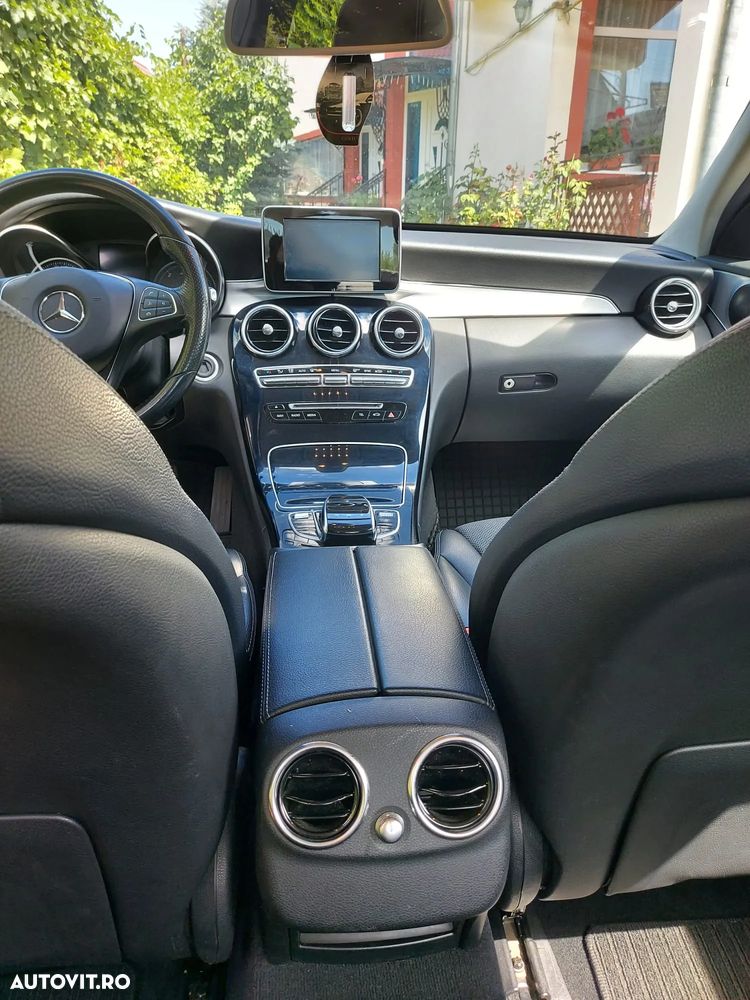 Mercedes-Benz C - 6