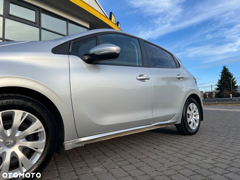 Peugeot 208 1.6 BlueHDi Allure S&S - 7