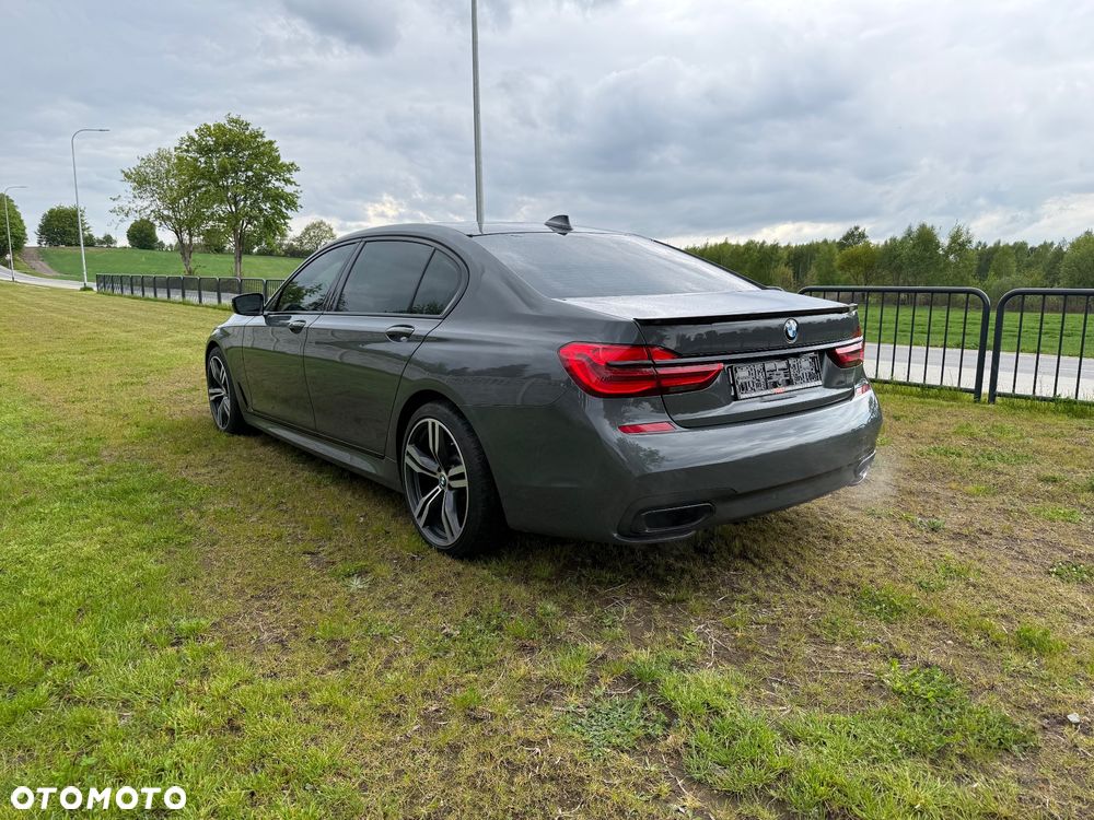 BMW Seria 7 750Li - 3