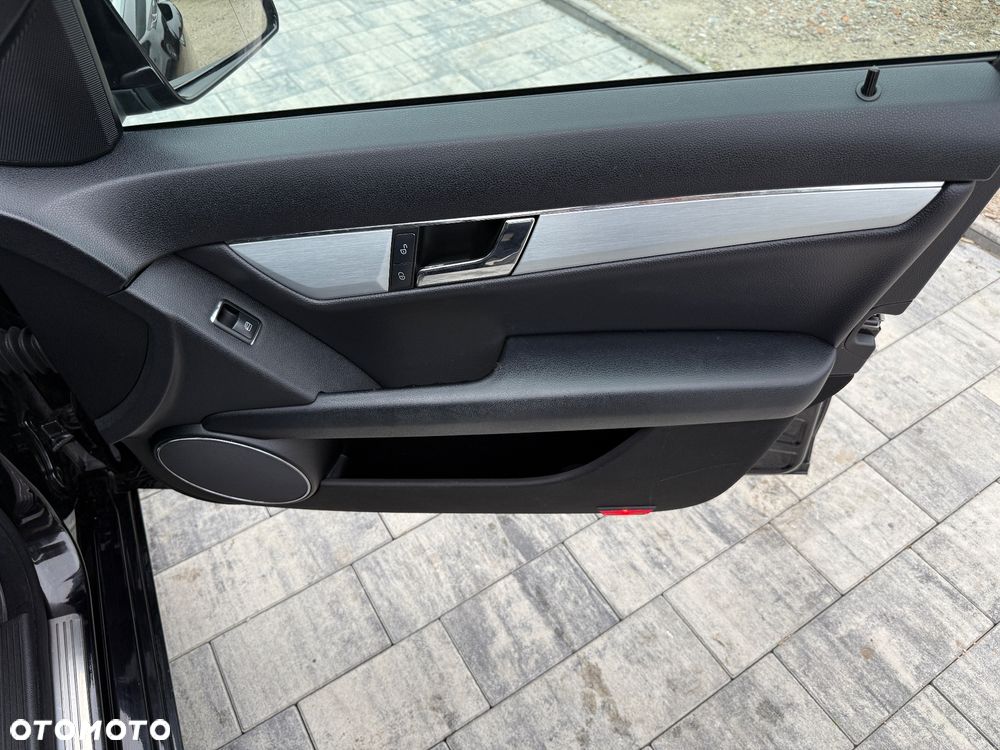 Mercedes-Benz Klasa C 200 Kompressor Avantgarde - 30