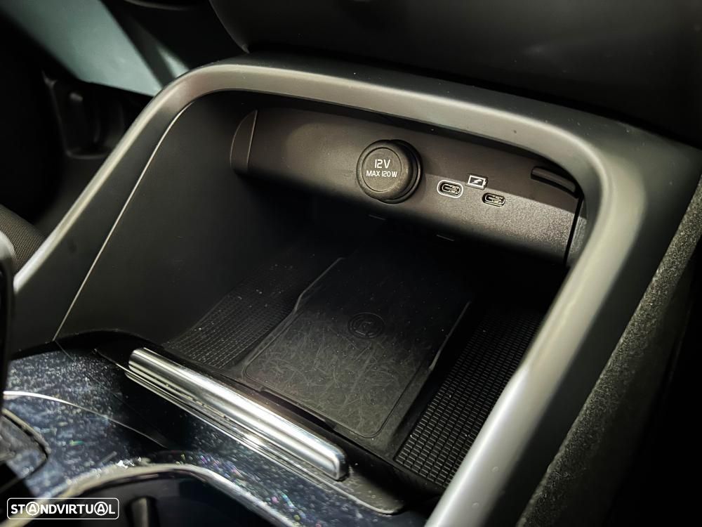 Volvo C40 Recharge 82 kWh Twin Motor Plus - 38