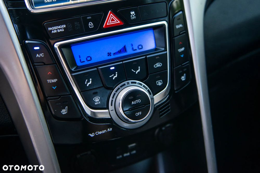 Hyundai i30 1.4 Premium - 23