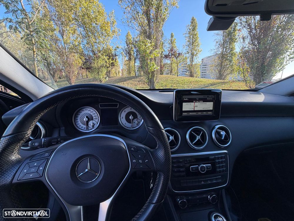 Mercedes-Benz A 180 2015 photo 5