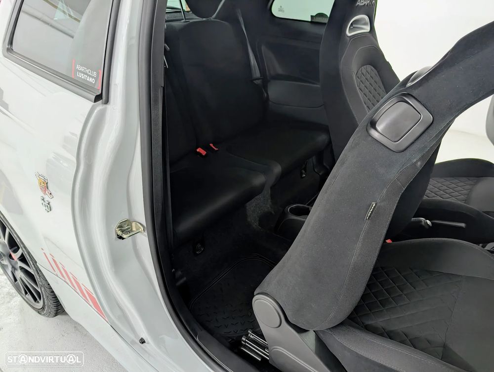 Abarth 595 1.4 T-Jet Pista 3.0 - 21