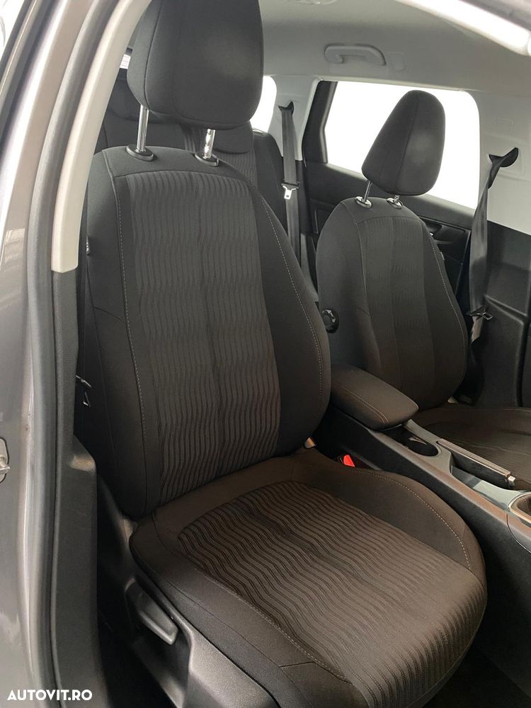 Peugeot 308 SW 1.2 L PureTech Turbo Allure - 22