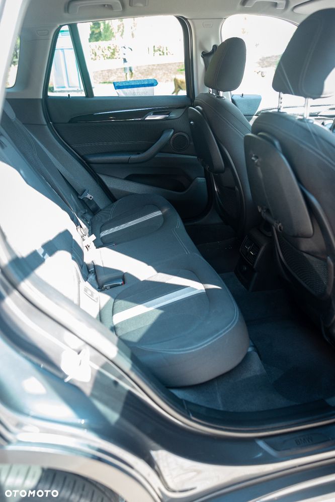 BMW X1 xDrive18d Sport Line - 12