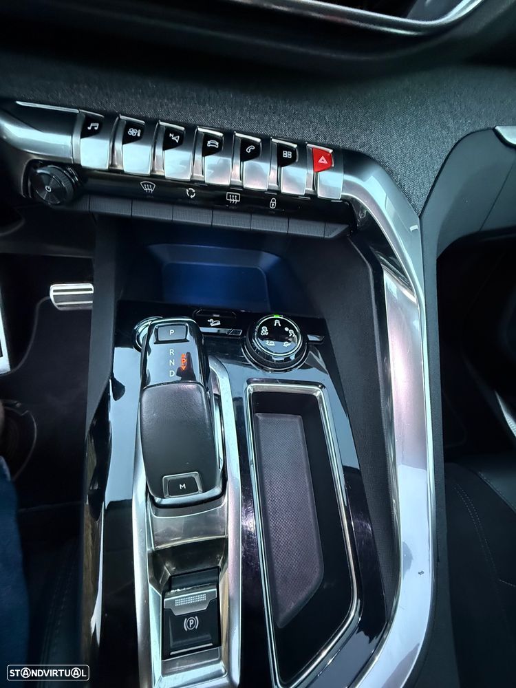 Peugeot 3008 PureTech 130 Stop & Start GPF EAT8 Crossway - 25