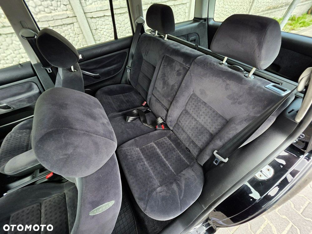 Volkswagen Golf - 23