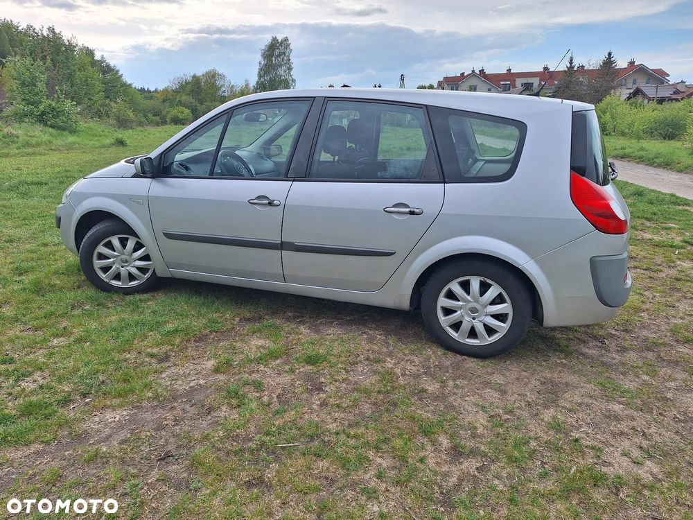 Renault Scenic - 8