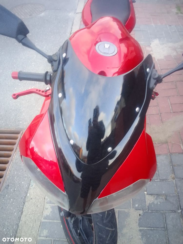 Yamaha TZR - 7