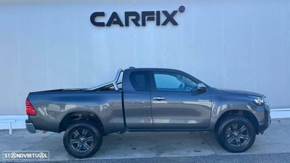 Toyota Hilux 2.4 D-4D 4WD Trial - 12