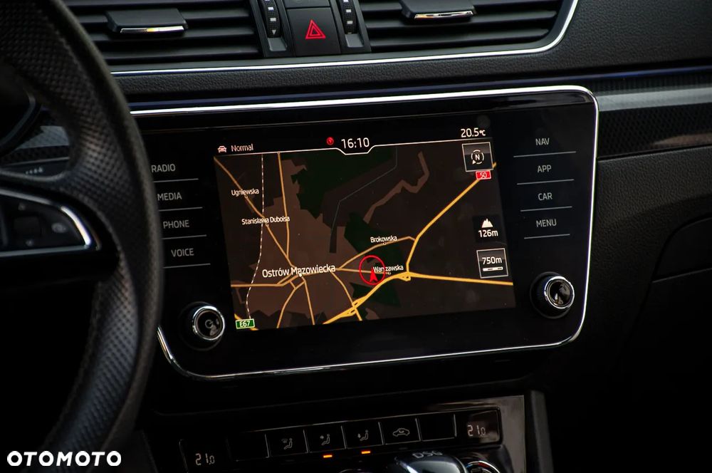 Skoda Superb 2.0 TDI DSG Sportline - 31
