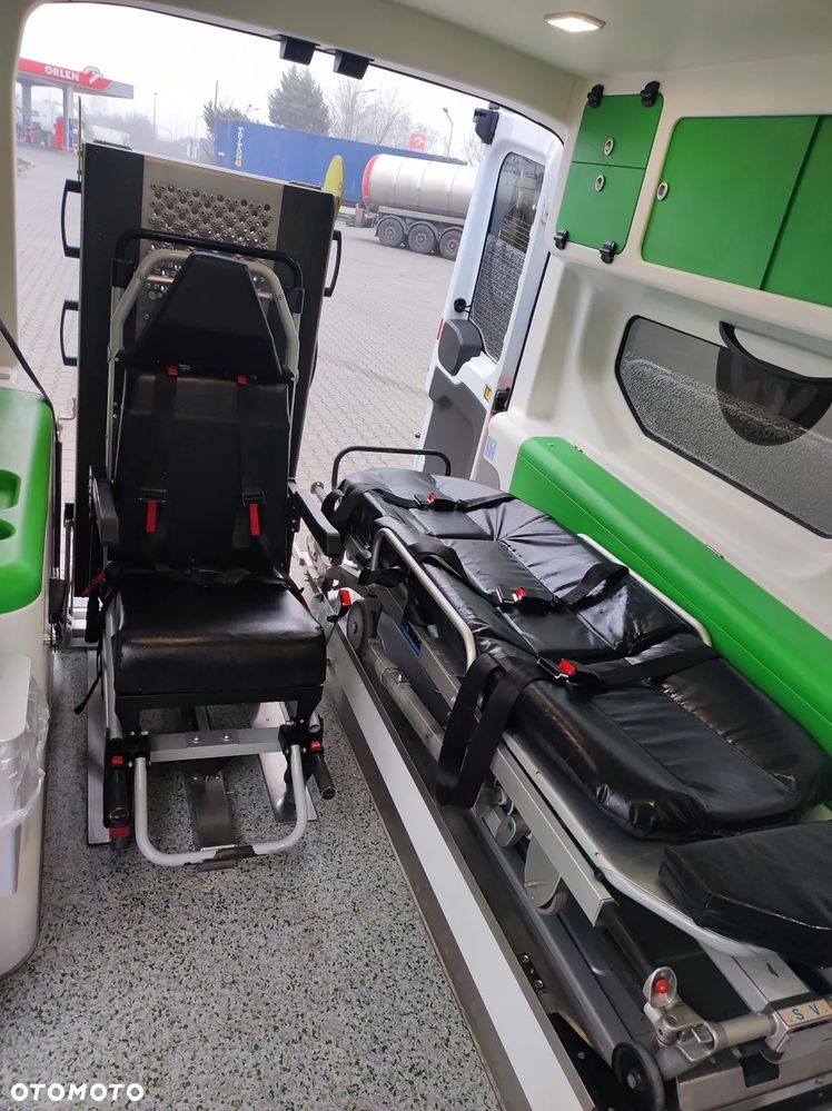 Ford Transit Karetka Ambulans - 11