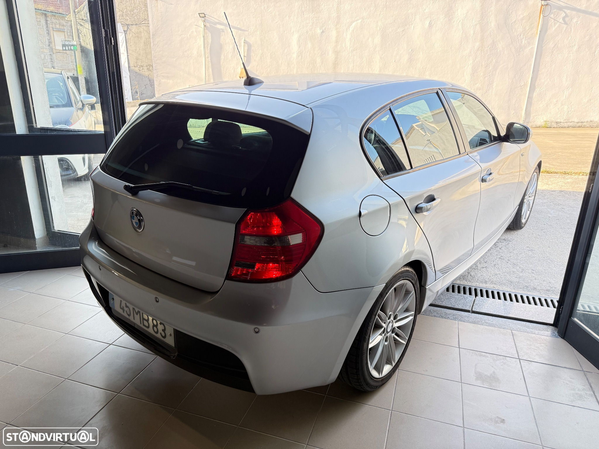 BMW 116 d Pack M - 7