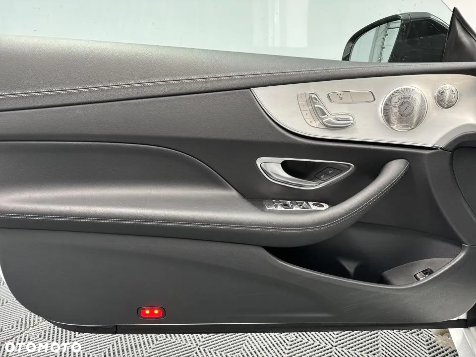 Mercedes-Benz Klasa E 220 d 4Matic Coupe 9G-TRONIC AMG Line - 10
