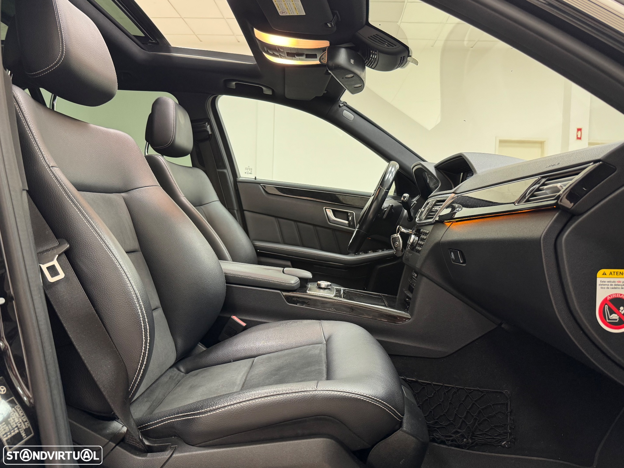 Mercedes-Benz E 300 Bluetec Hybrid Avantgarde - 34