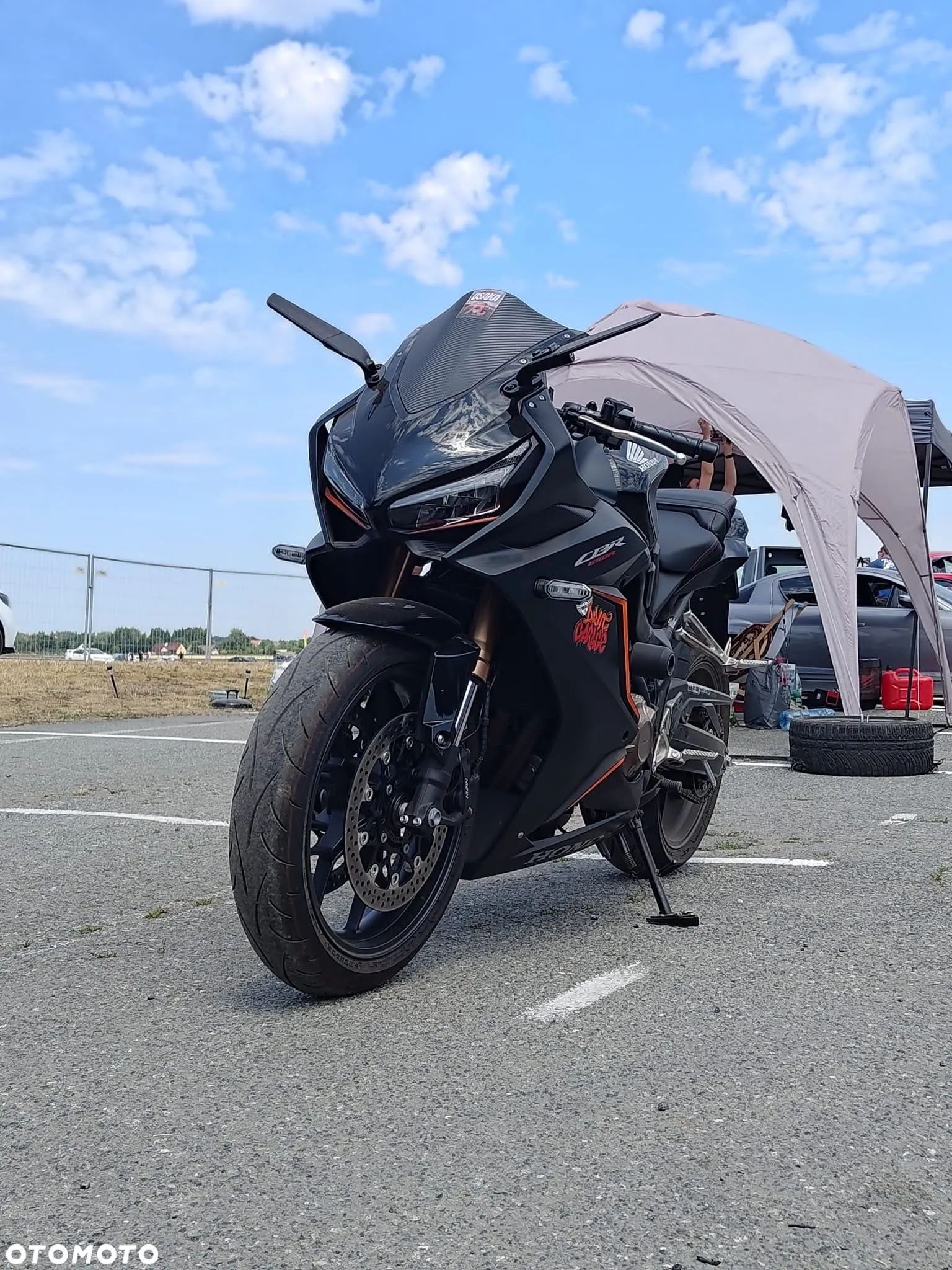 Honda CBR - 1