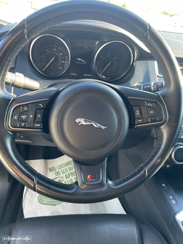 Jaguar E-Pace D150 AWD Aut. R-Dynamic - 6