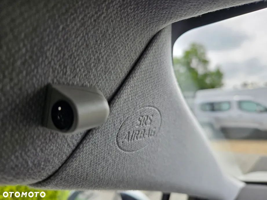 Toyota Corolla 1.8 Hybrid Comfort - 18