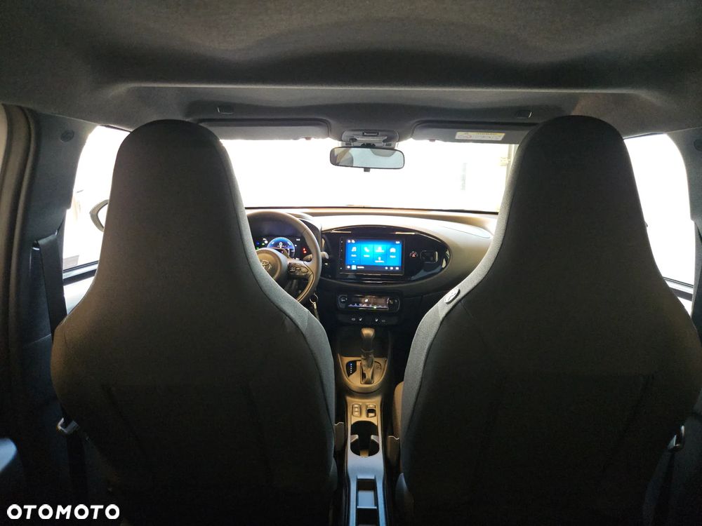 Toyota Aygo X Hybrid 1.5 Comfort e-CVT - 10