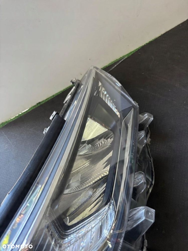 LAMPA PRAWA REFLERTOR PRAWY TOYOTA RAV4 RAV 4 FULL LED BEZ SOCZEWKI IDEALNA - 10