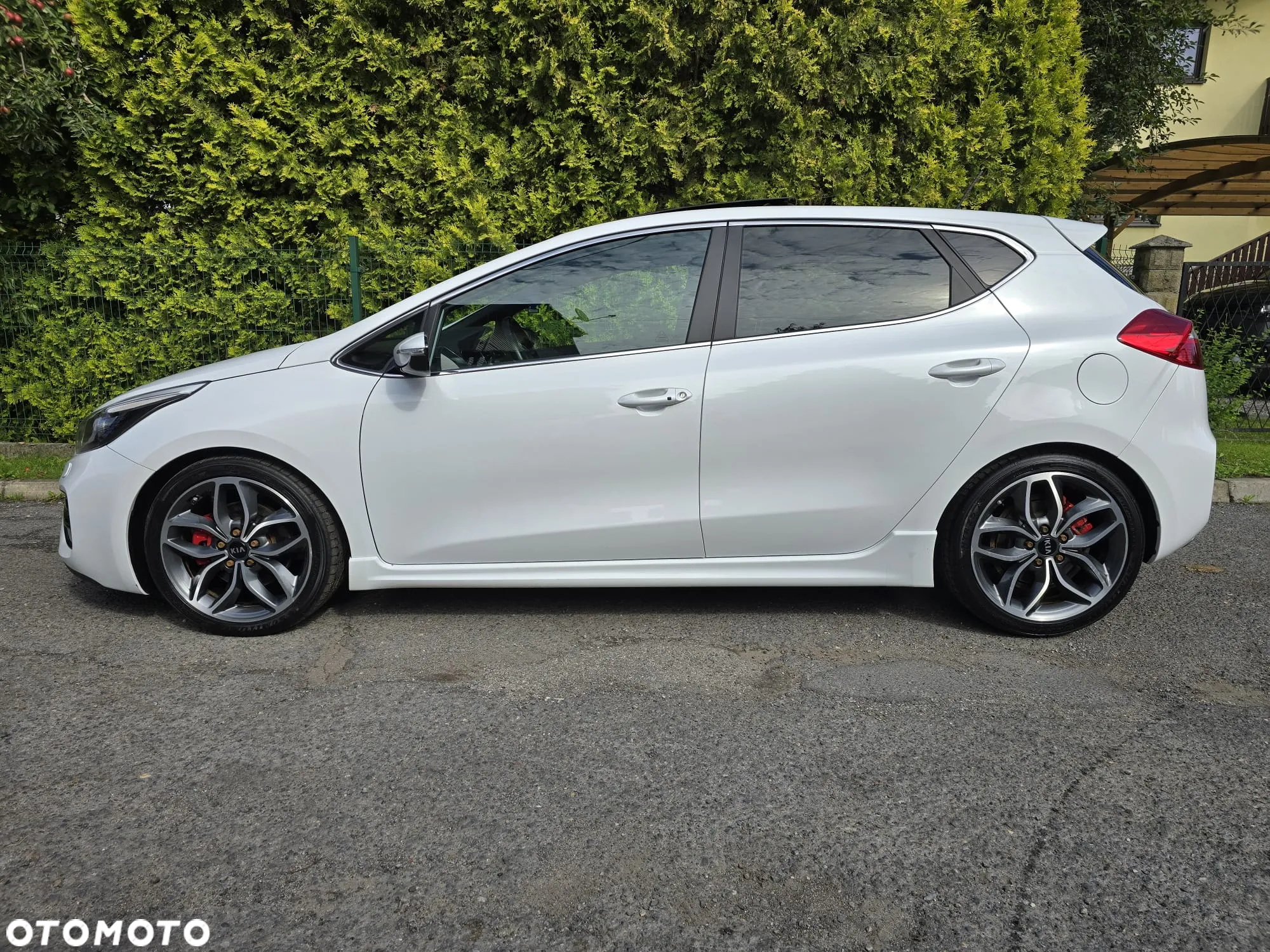 Kia Ceed 1.6 T-GDI GT - 14