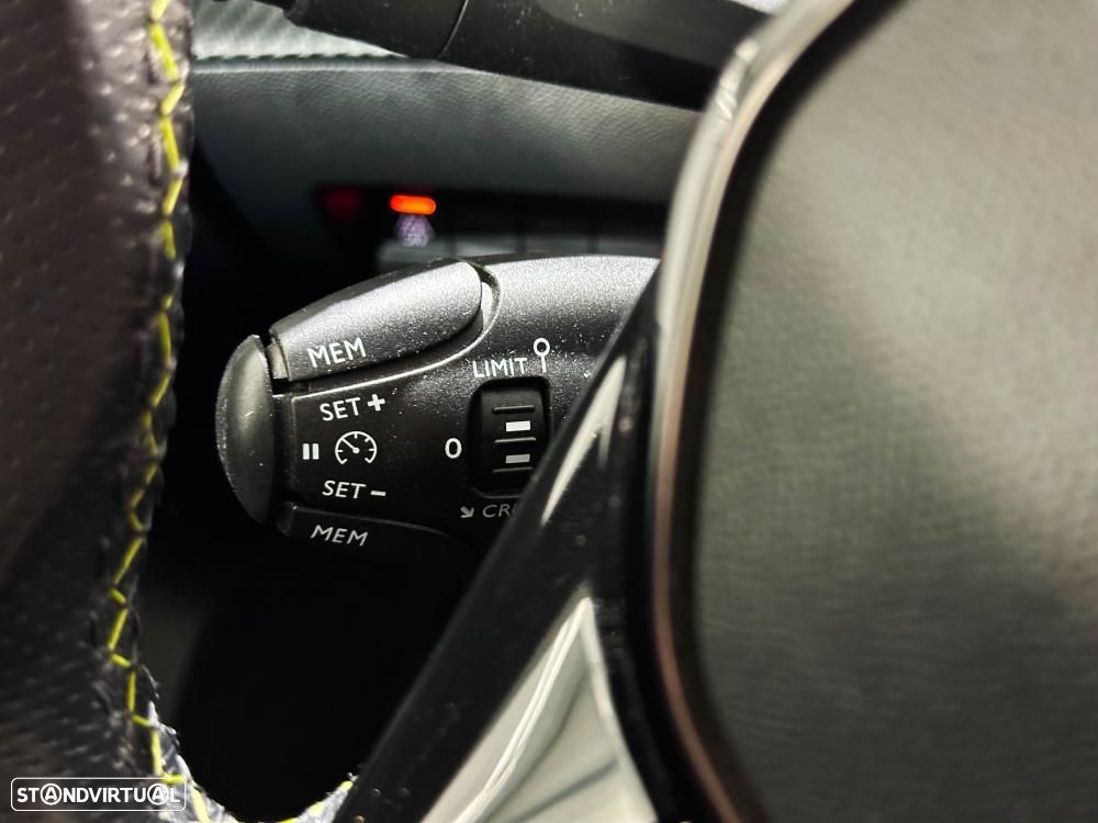 Peugeot e-2008 50 kWh GT Pack - 40