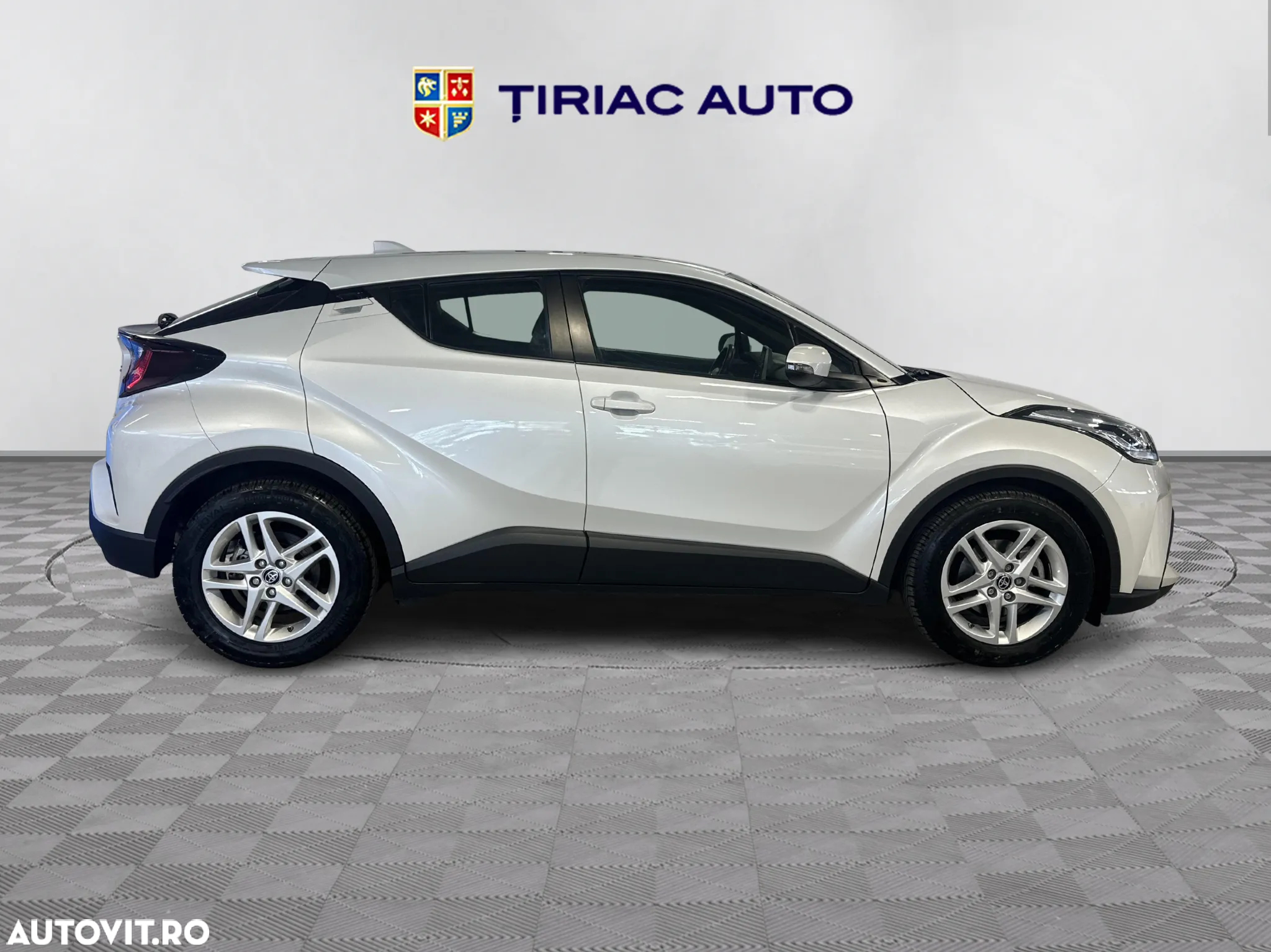 Toyota C-HR - 6
