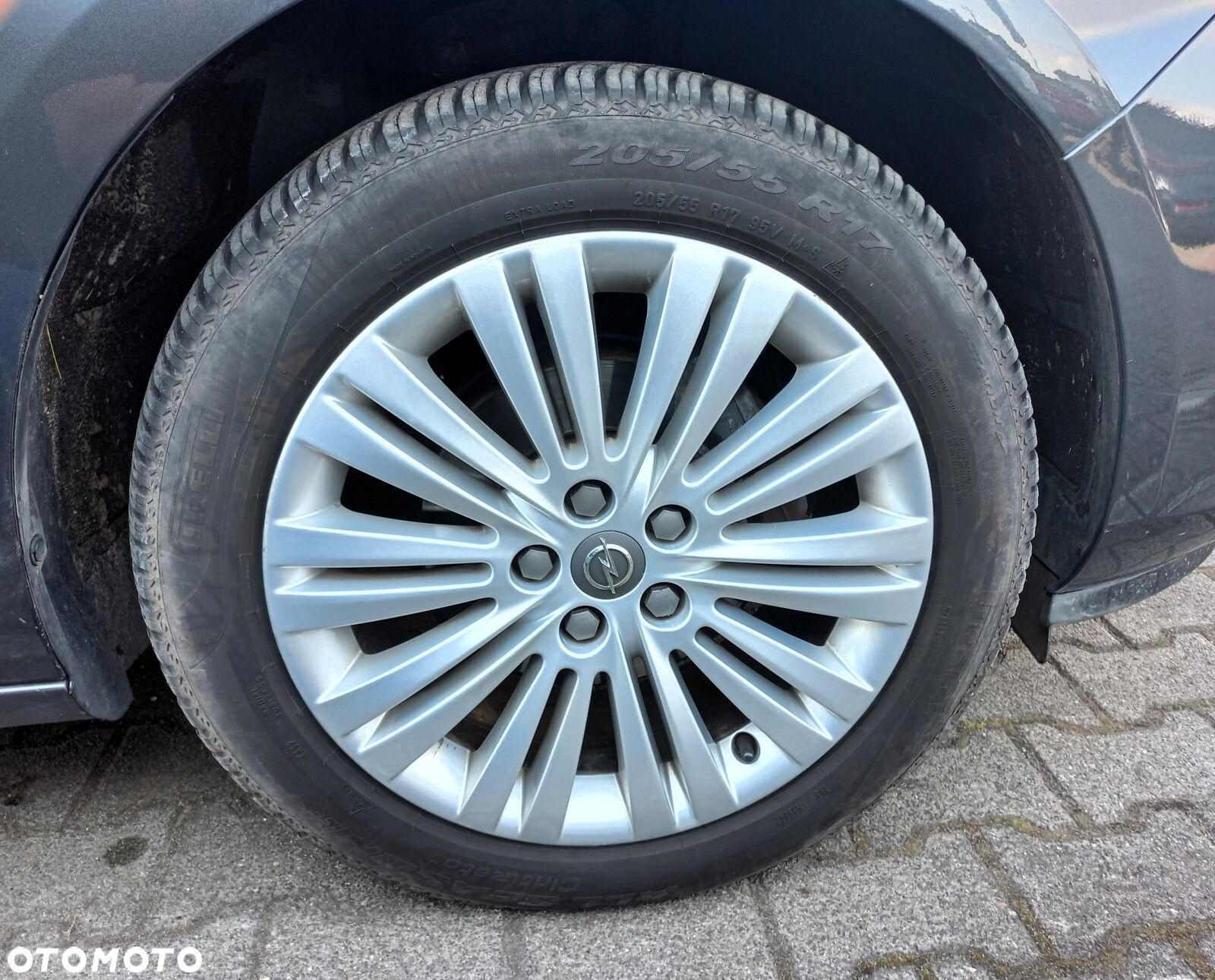 Opel Astra IV 1.4 T Cosmo - 25