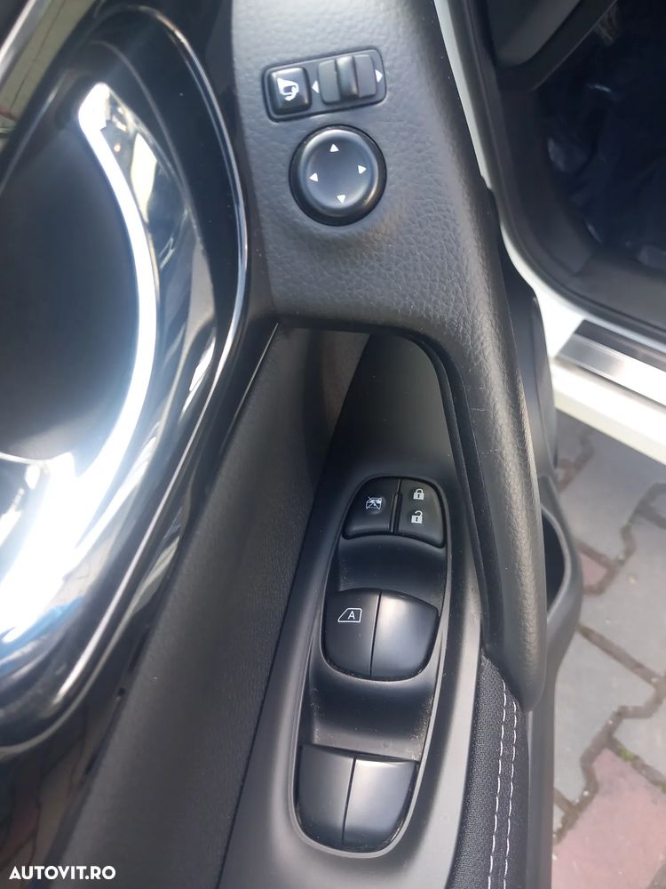 Nissan Qashqai 1.5 DCI TEKNA - 32