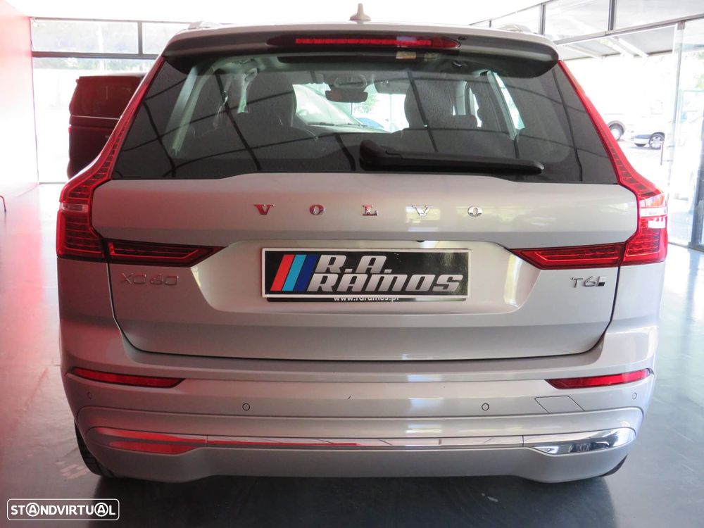 Volvo XC 60 2.0 T6 PHEV Core AWD - 7