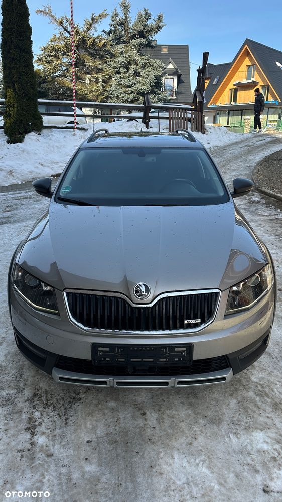 Land Rover Discovery Sport - 1