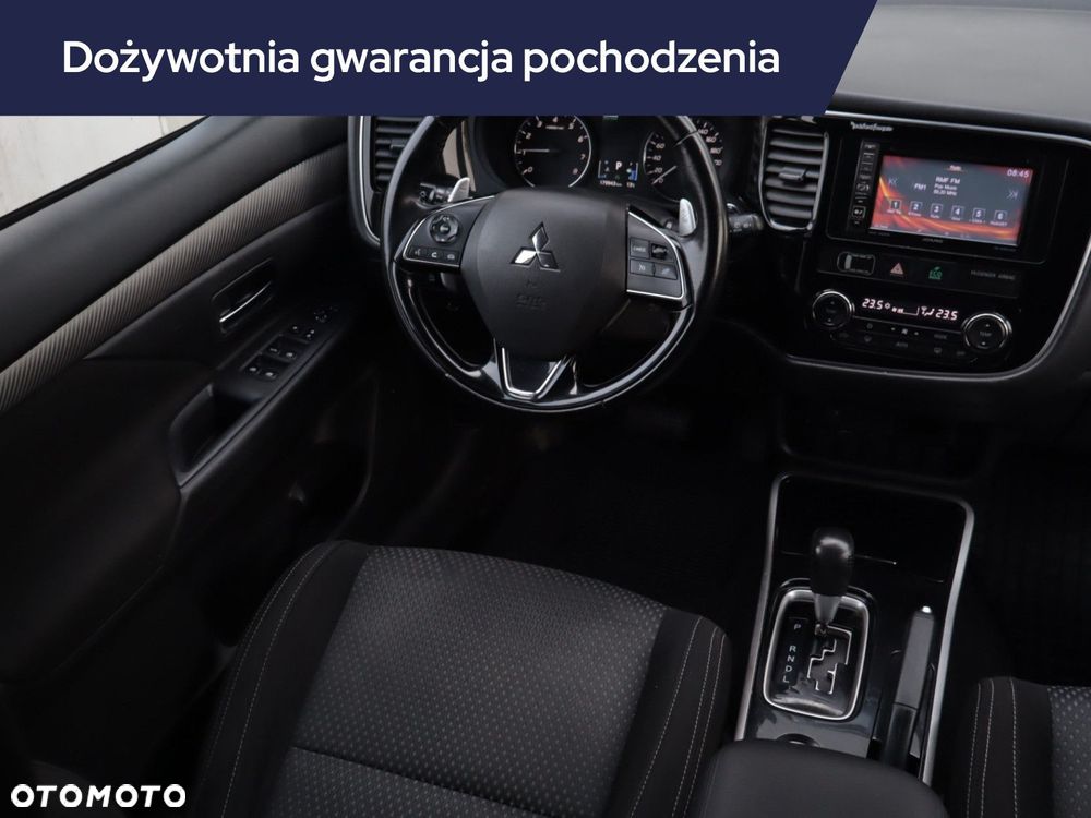 Mitsubishi Outlander - 9