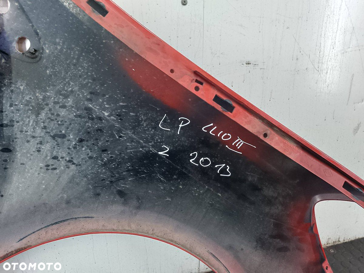 BŁOTNIK LEWY PRZÓD RENAULT CLIO III 8200256117  185 OV727 KOMBI - 8